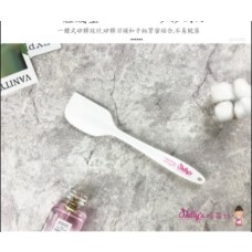 Betty’s Heat Resistant Silicone Squeegee (White)